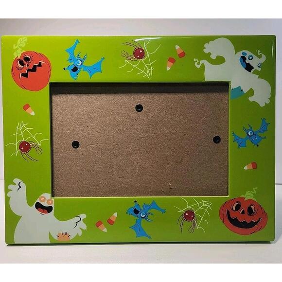 4×6 Green Halloween Picture Frame with Ghost, Pumpkins, Bats & Spiders Design - Picture 1 of 9